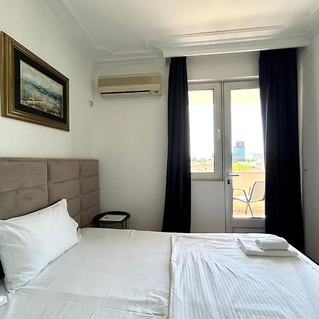פודגוריצה Hotel Bojatours מראה חיצוני תמונה
