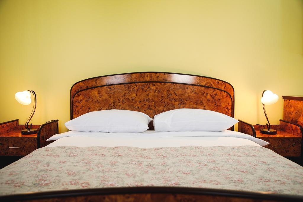 פודגוריצה Hotel Bojatours מראה חיצוני תמונה