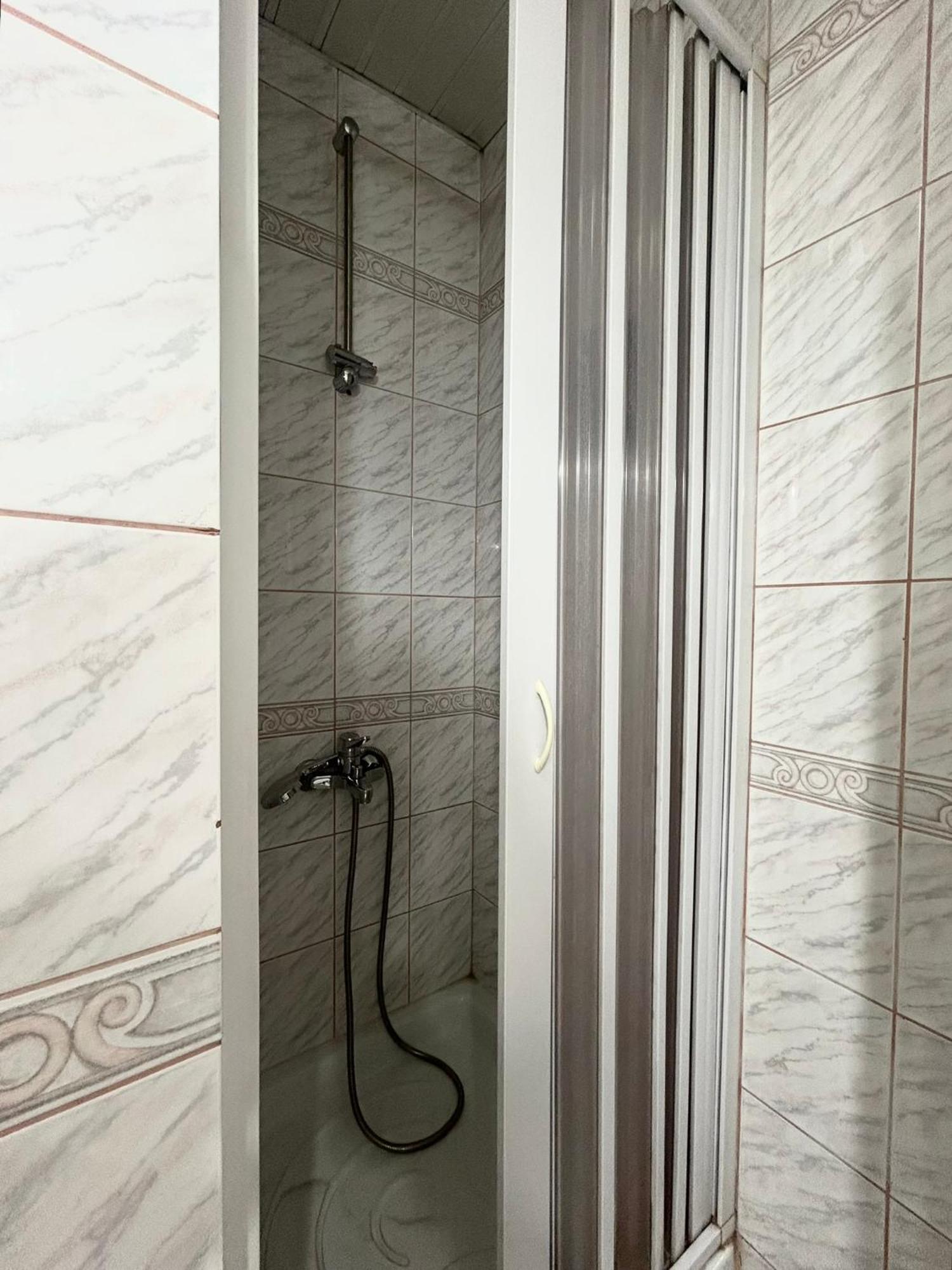 פודגוריצה Hotel Bojatours מראה חיצוני תמונה