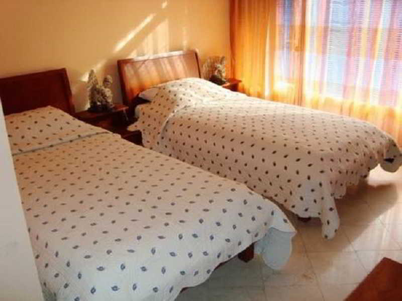 פודגוריצה Hotel Bojatours מראה חיצוני תמונה