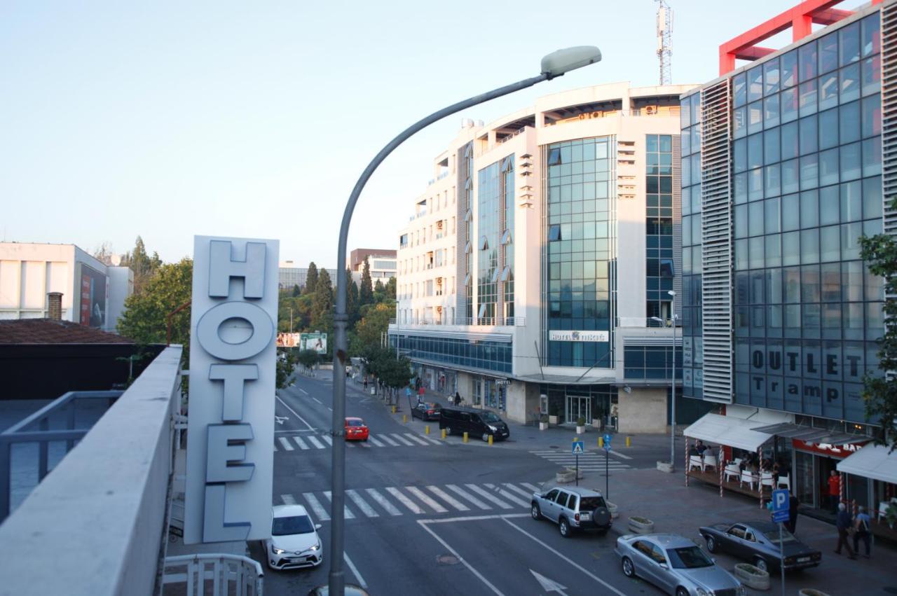 פודגוריצה Hotel Bojatours מראה חיצוני תמונה